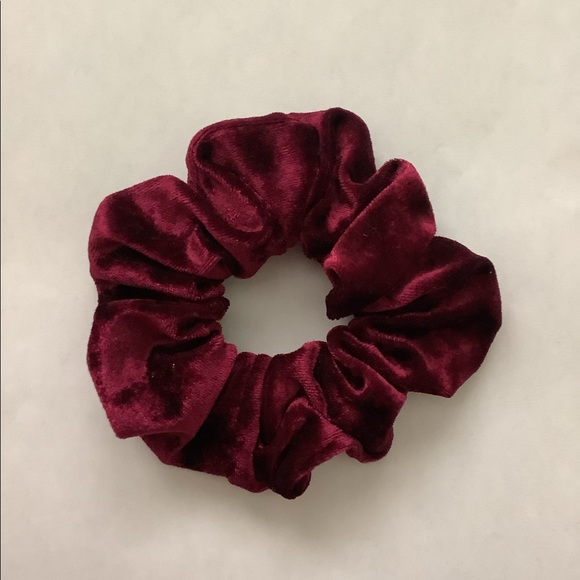 Soft velvet scrunchies - Picture 9 of 16